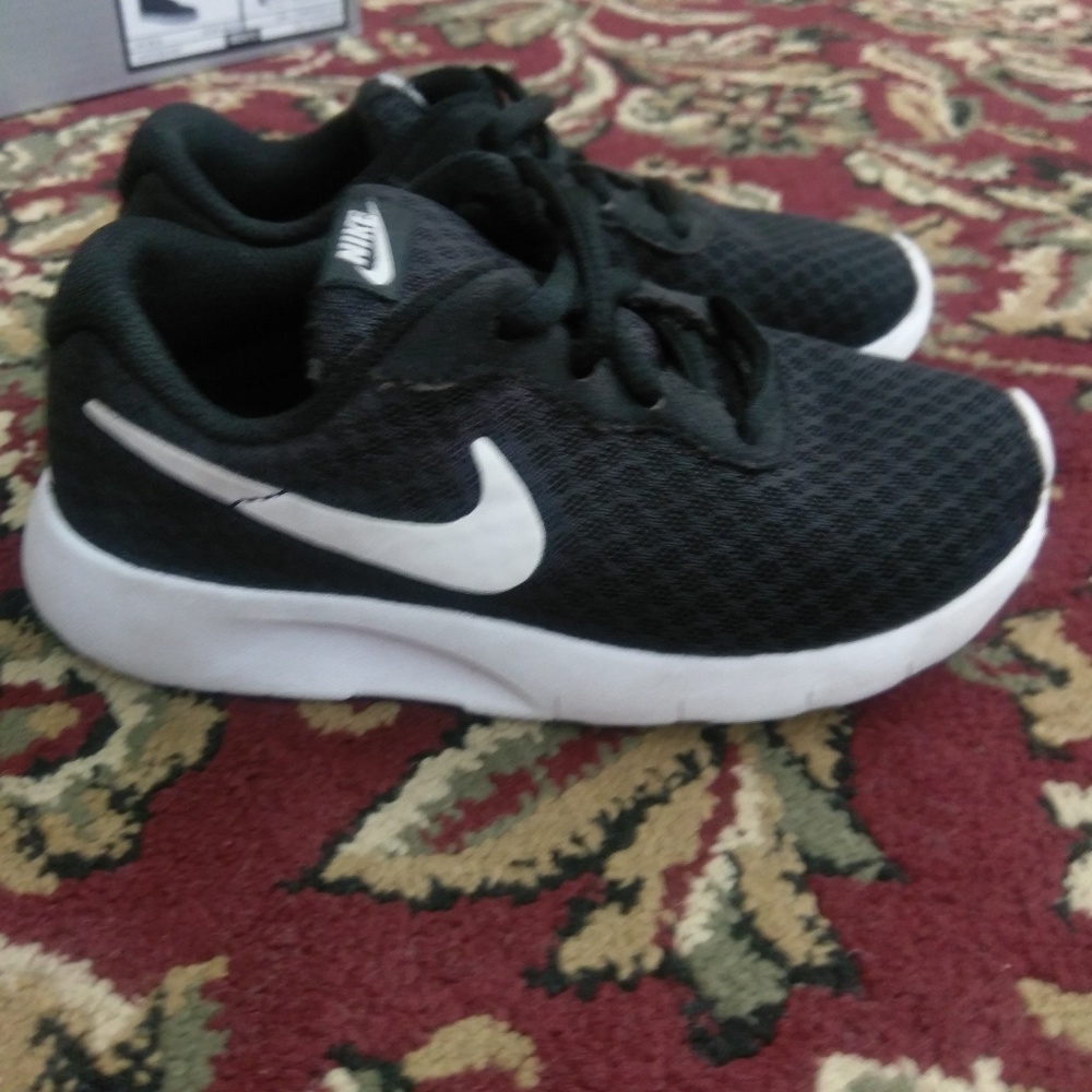 Boys Nike size 11c